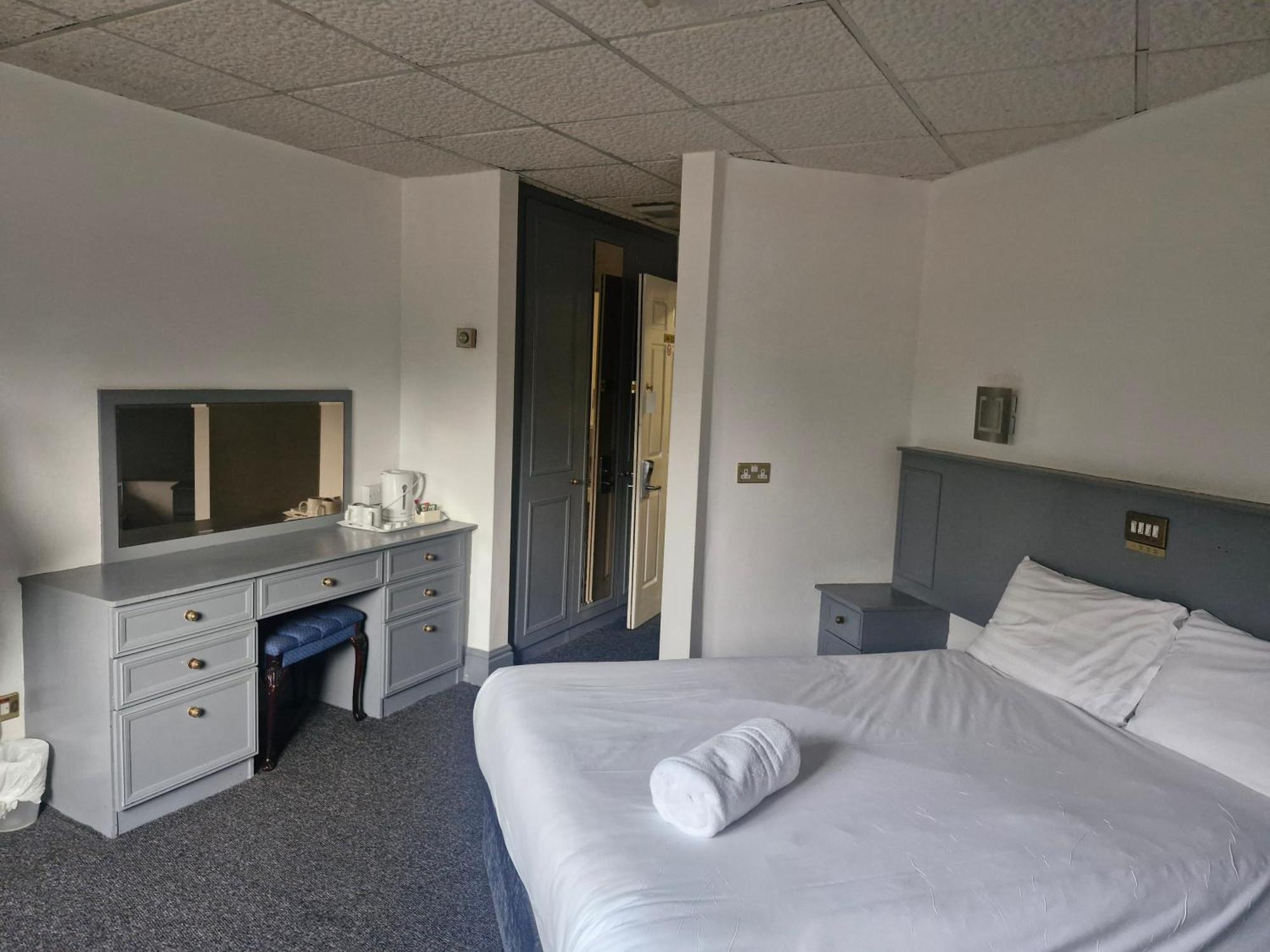 Himley Country Hotel Dudley Exteriör bild